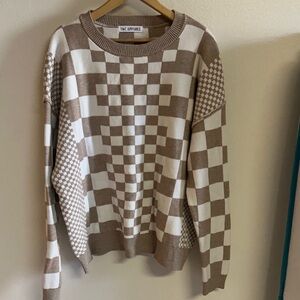 Beautiful checkered print sweater